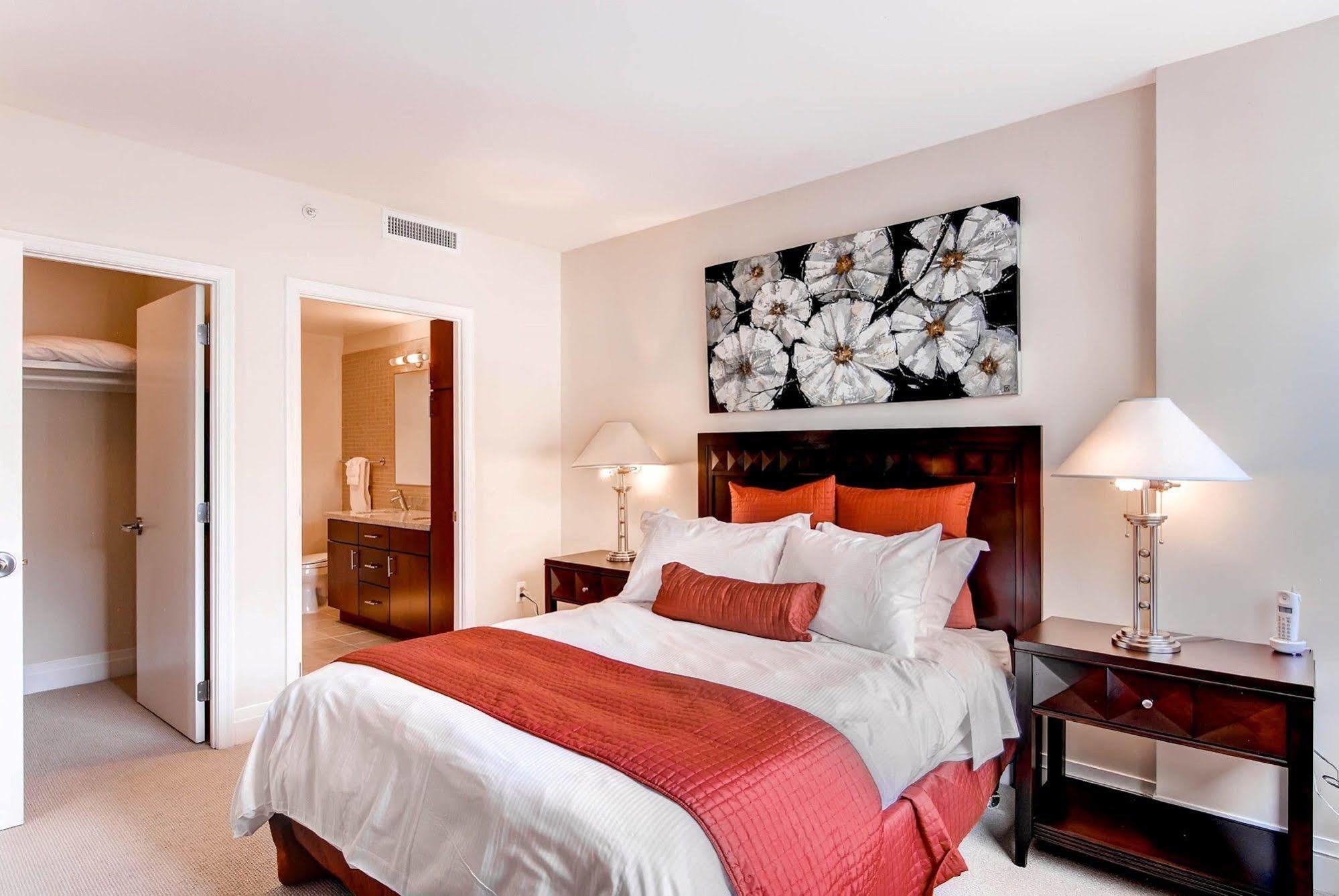 Global Luxury Suites At Toone Street Baltimore Exterior photo
