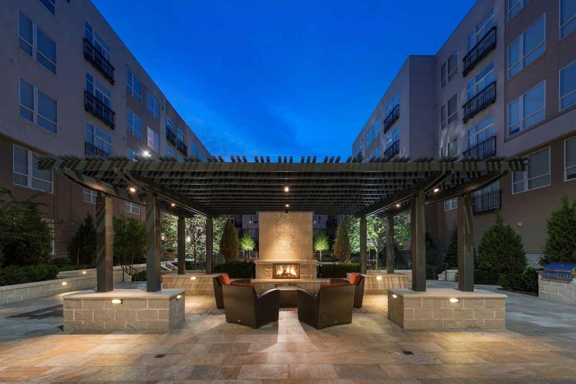 Global Luxury Suites At Toone Street Baltimore Exterior photo